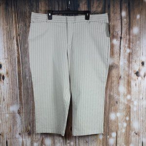 Women Metro Capri Stripped Dockers Work Pa…